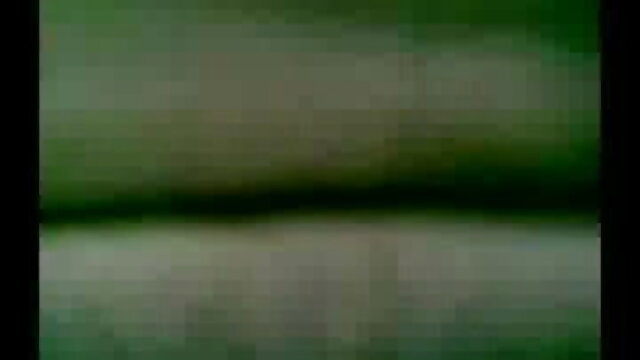 ہم جنس پرست سوپر سکس روسی جنسی جذبہ سے بھری گاڑی میں باہر