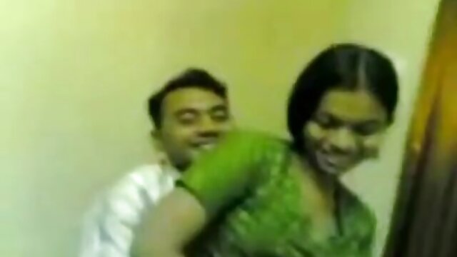 گرم ، شہوت انگیز سنہرے بالوں والی Cocksucker خراب کینسر کے سریال سکسی روسی ساتھ