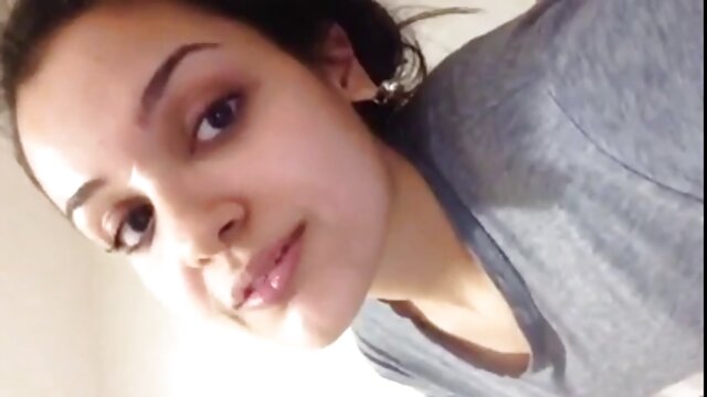 سرخ رنگ فلمسکسی روسی میں لڑکی caresses خود