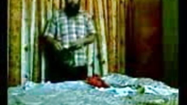کھیل ہی کھیل میں لڑکیوں کے روسی سکسی سامنے لوگ