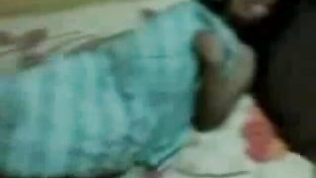 لڑکی کو افلام سکس روسی مزہ جوڑے چھاتی کے ساتھ