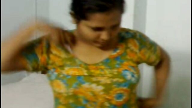 ایک ڈک چوسنے کی عادت کے لئے ایک فلم روسی سکس ڈک کے باتھ روم میں