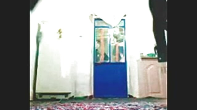 لڑکی کو یقینی فیلم سکسی دختر روسی طور پر کلاس!